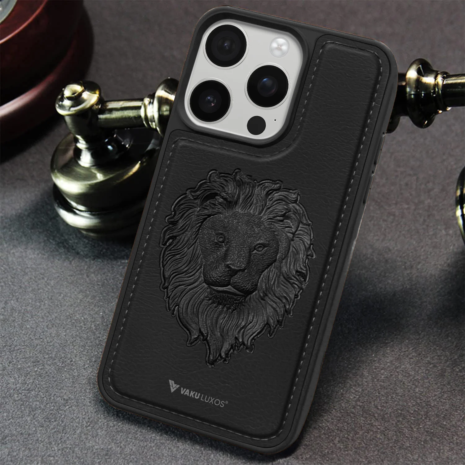 Vaku ® Apple iPhone 15 Pro Lion Embossed Luxury Designer Leather Back Cover - Image 10
